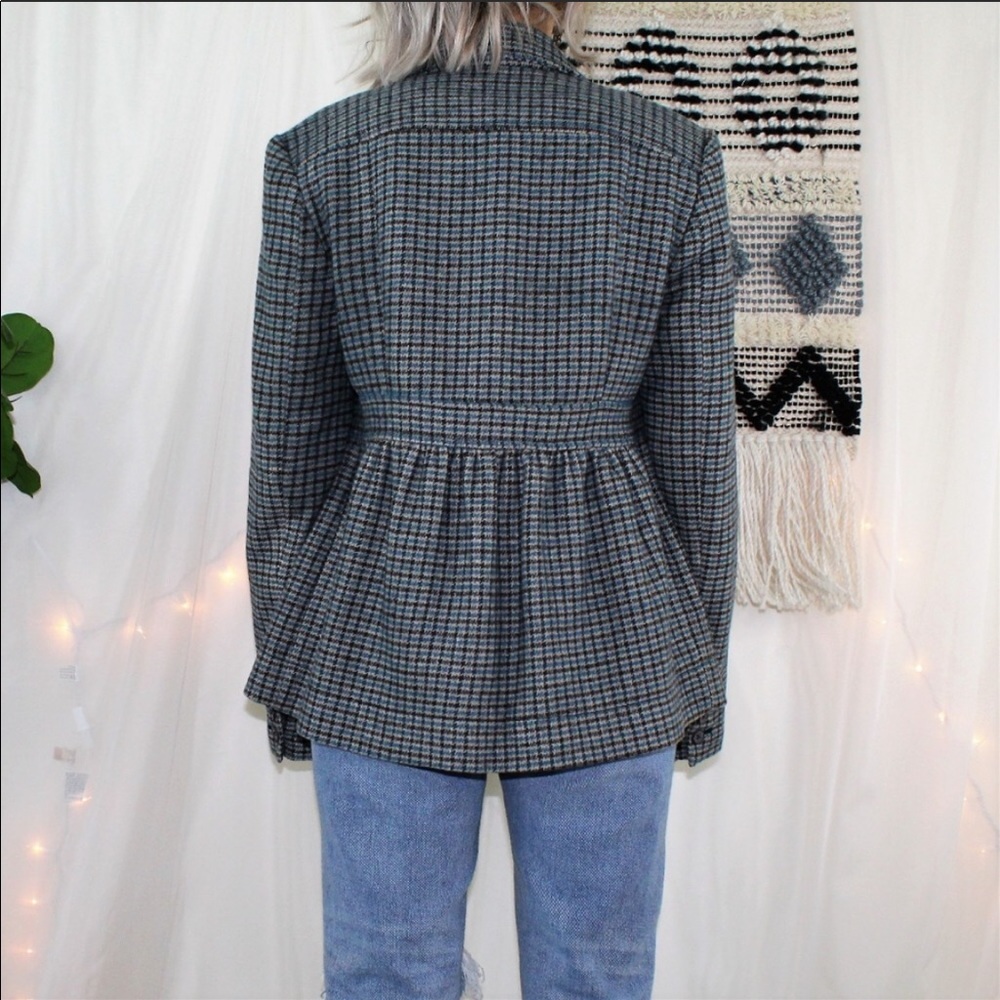 Jacket - Picture 2 of 4
